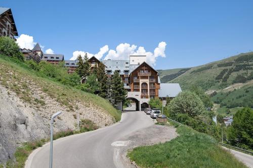 Duplex 6 pers. vue montagne & ski