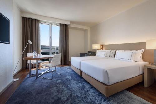 Meliá Lisboa Oriente — View (from property/room)