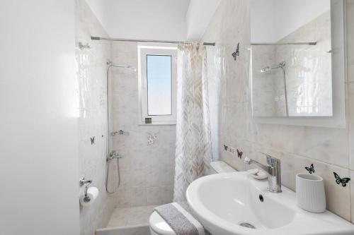 Sun Beach Apartment in Chania 14