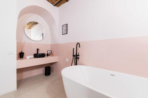 Logement Premium avec Grande Salle de Bain - 6P