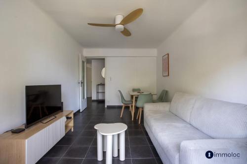Apartment near airport