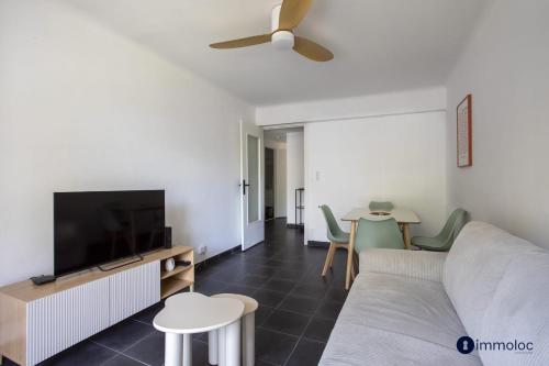 Apartment near airport