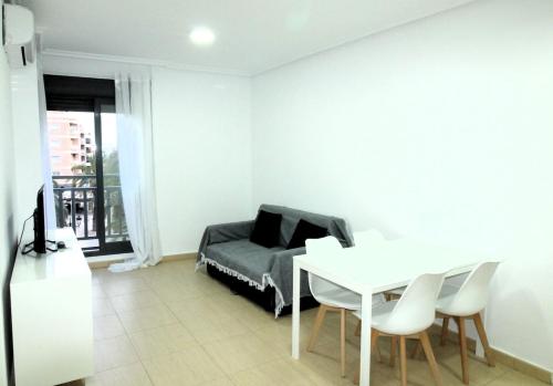 AQ-110 Acogedor Apartamento en Torrevieja Centro