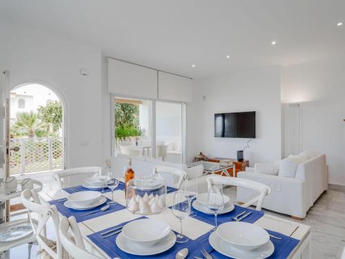 Holiday Home Oasis II by Interhome