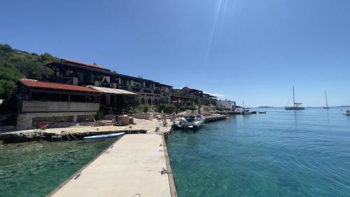Lorena Private Boat Tour