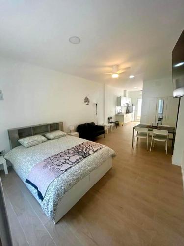 Excelente casa renovada cerca de la playa