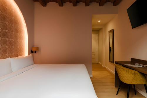 Hotel Hamsa House