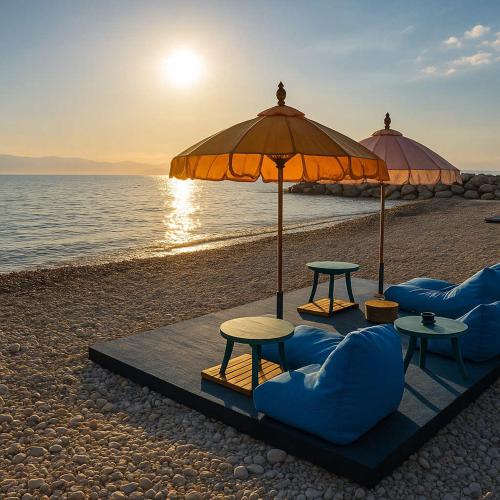 Kalamata's Urban Oasis with Private Balcony