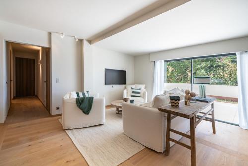 Incredible 3BR - With Garden - Palm Beach