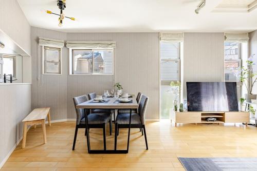 Ikebukuro Entire House for 8 Guests with Free Parking