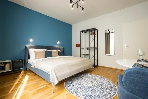 Central Vienna Design Apartment, Steps from Old Town