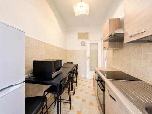 Vatican Museums Apartment Metro 2 min Walk