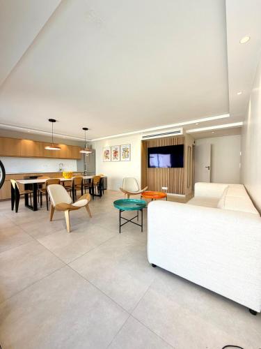 3 Suites, Cannes Croisette next Beach and Festivals