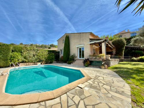 Grande Villa Élégante - Piscine - Proche Plages
