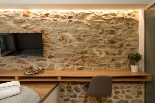 11sqm Design Studio - Pangrati Local by TwentyTwo