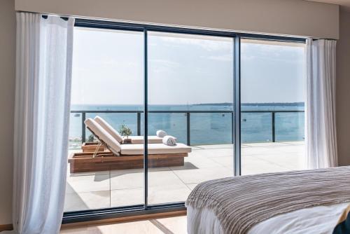 Exceptional penthouse with panoramic views