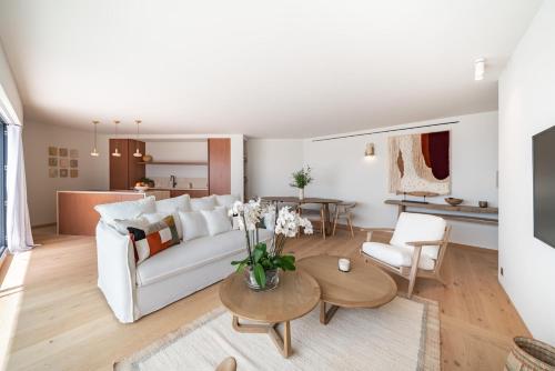 Exceptional penthouse with panoramic views
