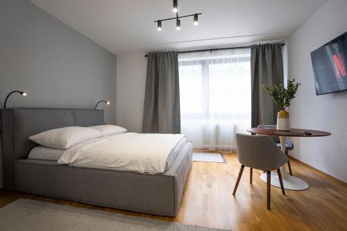 Stylish Central Apartment with Modern Interiors