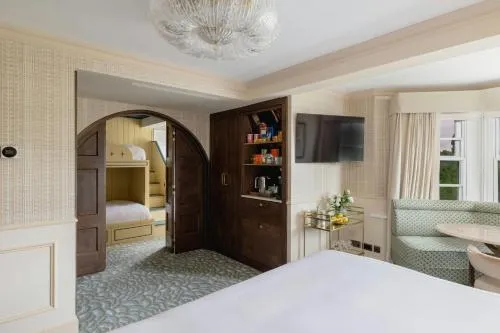Milestone Hotel Kensington photo 60