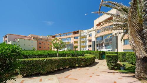 Savanna Beach 1 N 311 3P4
