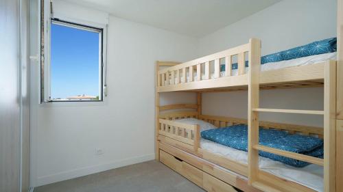 Savanna Beach 1 N 311 3P4