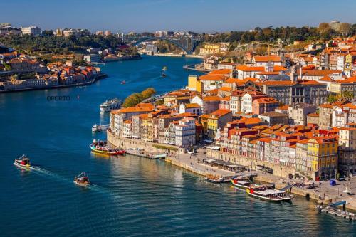 Miragaia Apartment Walk to Douro River