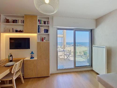 Apartment Claire-5 by Interhome