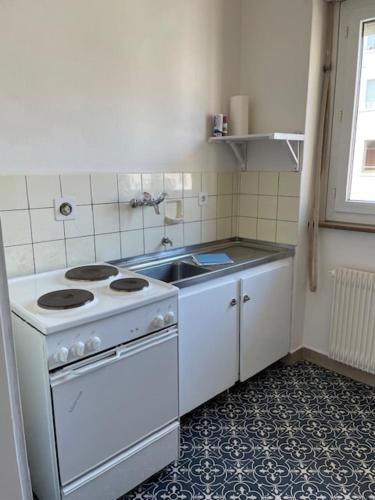 Studio near lakeside - Cross 9