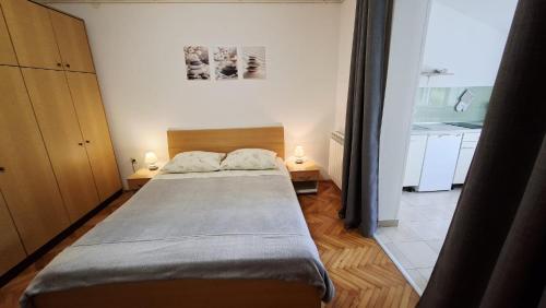 App Karmen with privat parking