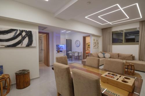 Homey Comfort and Elegance at Olive Grove!
