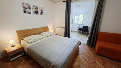 App Karmen with privat parking