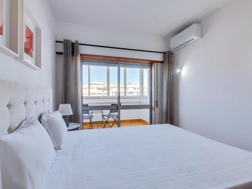 Mira Praia Seaside Escape