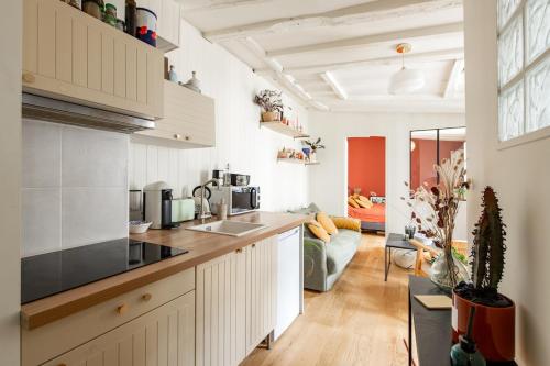 My nice typical central apartment for you - 4th floor no elevator
