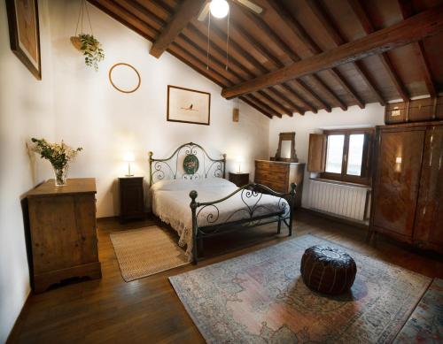 Poetic Florence Historic Centre - Large Apartment with 3 Bedrooms, 2 Bathrooms, Elevator, Parking, and View