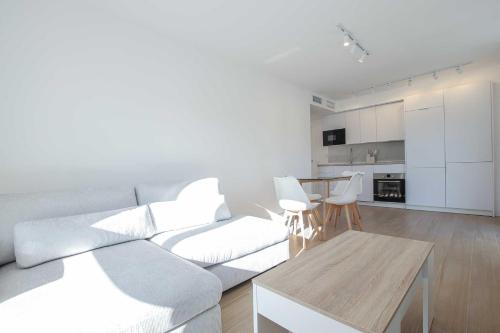 Luxury Apartment Fuengirola 1 min to the Beach Downtown