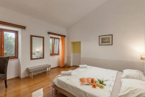 Pool House in Greenery near Trget - Happy Rentals