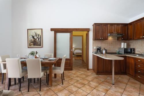 Pool House in Greenery near Trget - Happy Rentals