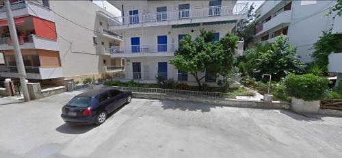 2 bedroom traditional apartment 40m from the sea