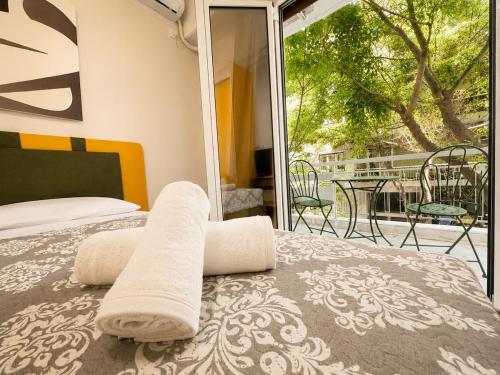 Athens City Escape - 2 BDRM Apartment by ΜΡS
