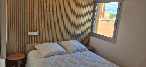 T2, vue imprenable sur le port, parking, clim, wifi