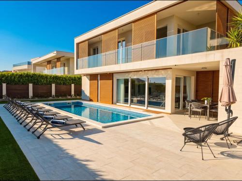 Villa Sheley with private heated pool-Split