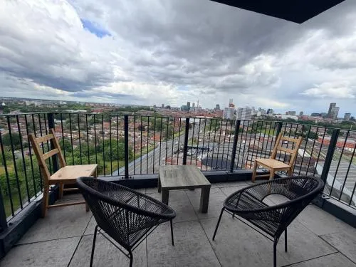 Prestige City Apartment with Magnificent City Views photo 32