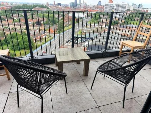 Prestige City Apartment with Magnificent City Views photo 38