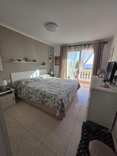 Blue Horizon, sea view apartment los cristianos