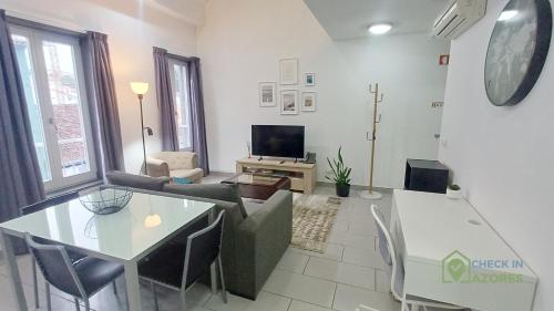 Foto Loft acolhedor com mezanine no centro de Angra 5