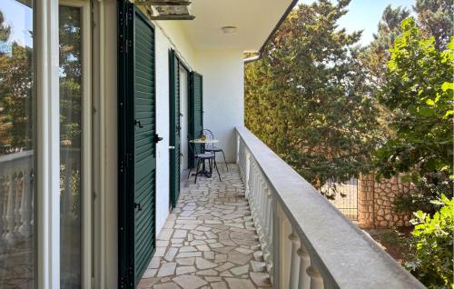 Nice Apartment In Novi Vinodolski With Wifi