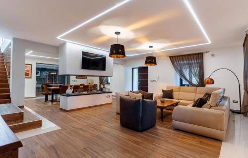 Villa Lv