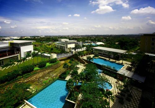 ASTON Bogor Hotel and Resort tesisinin kuş bakışı görünümü