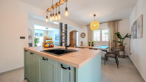 Villa Lara with pool&whirpool&pet friendly&100m from the sea- Rab by Villas Guide