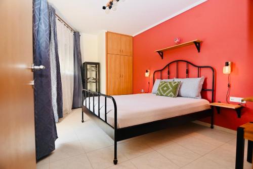 Steel & Oak-Stylish Stay Near Shore